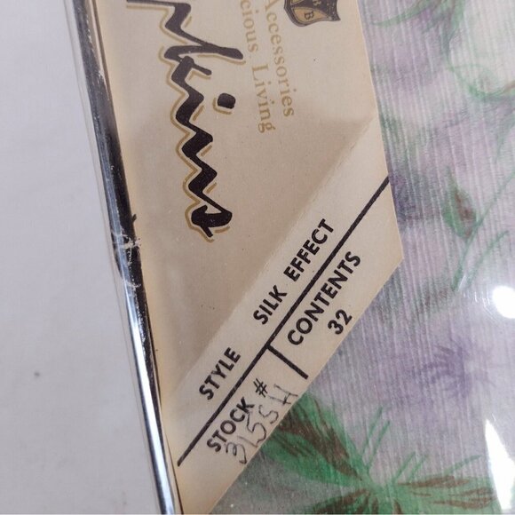 Vintage Exclusive Imports Japan BBB Silk Effect Purple Floral Napkins 11 Ct - Picture 3 of 6